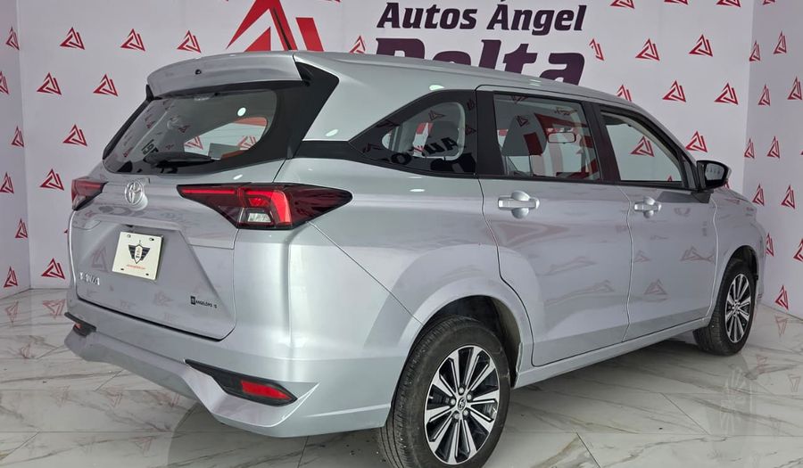 Toyota Avanza 1.5 XLE CVT Minivan 2024