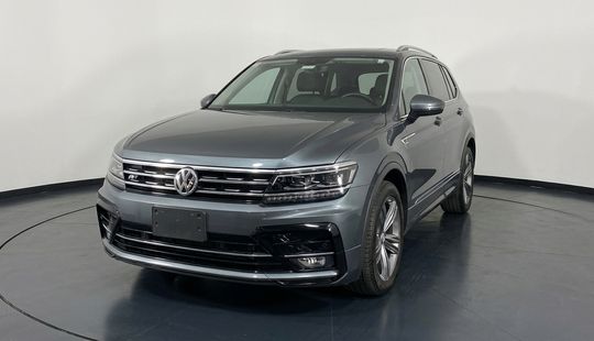 Volkswagen • Tiguan