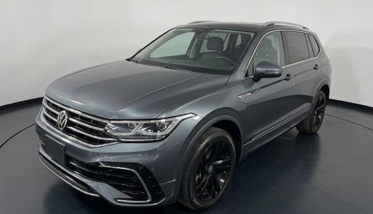 Volkswagen • Tiguan