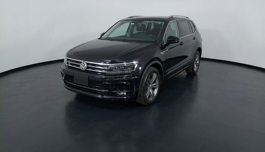 Volkswagen • Tiguan