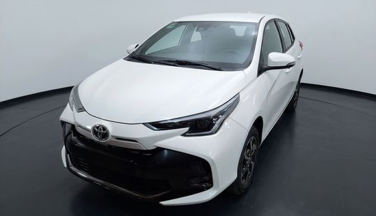 Toyota • Yaris