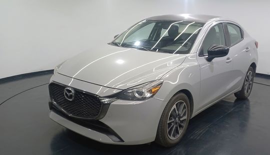 Mazda • Mazda 2