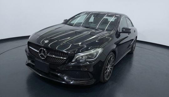 Mercedes Benz • Clase CLA