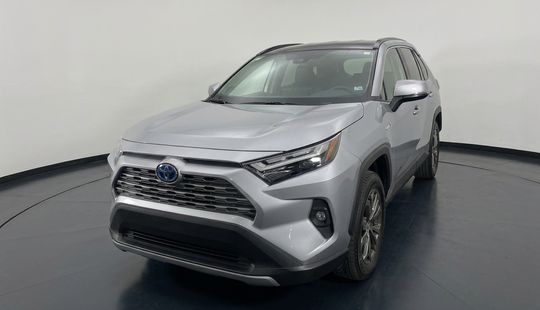 Toyota • RAV4