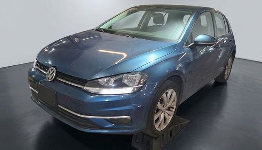 Volkswagen • Golf