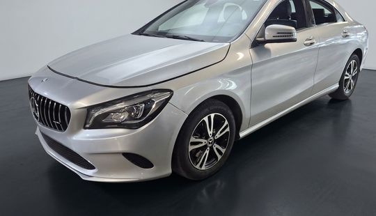 Mercedes Benz • Clase CLA