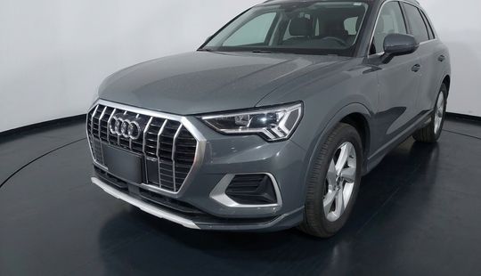 Audi • Q3