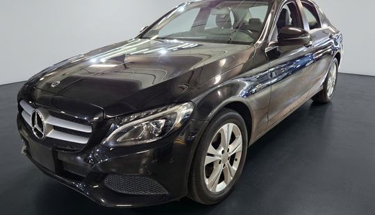 Mercedes Benz • Clase C