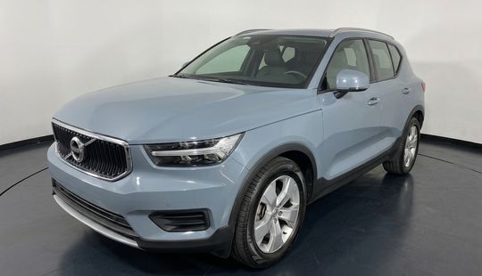 Volvo • XC40