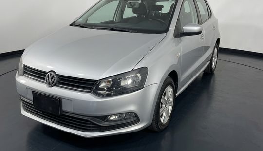 Volkswagen • Polo