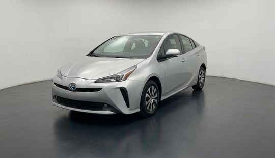 Toyota • Prius