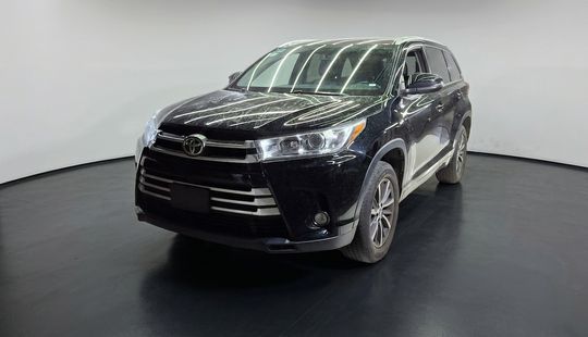Toyota • Highlander
