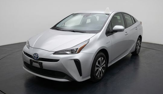 Toyota • Prius