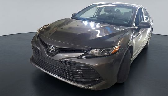 Toyota • Camry