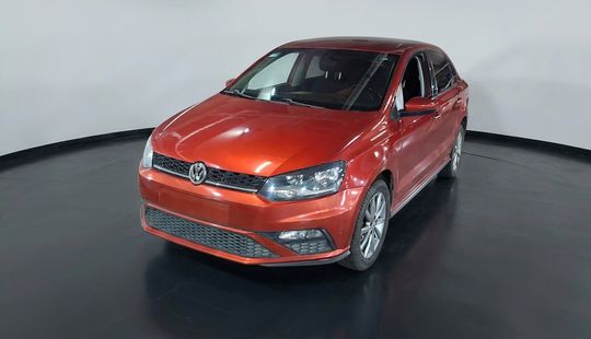Volkswagen • Vento