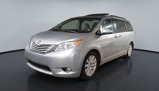 Toyota • Sienna