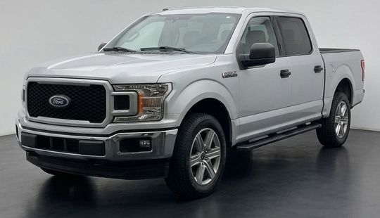 Ford • Lobo