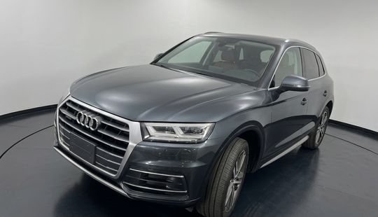 Audi • Q5