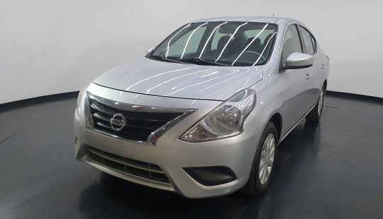 Nissan • Versa