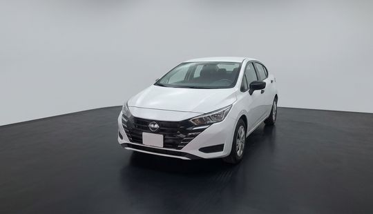 Nissan • Versa