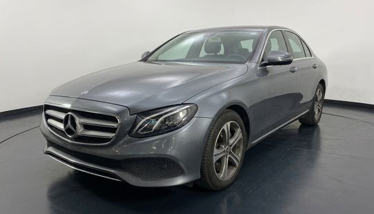 Mercedes Benz • Clase E