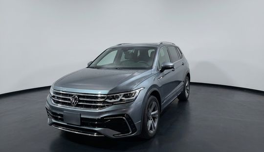 Volkswagen • Tiguan