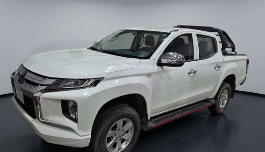 Mitsubishi • L200