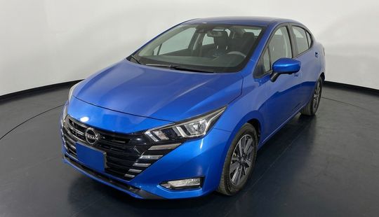 Nissan • Versa