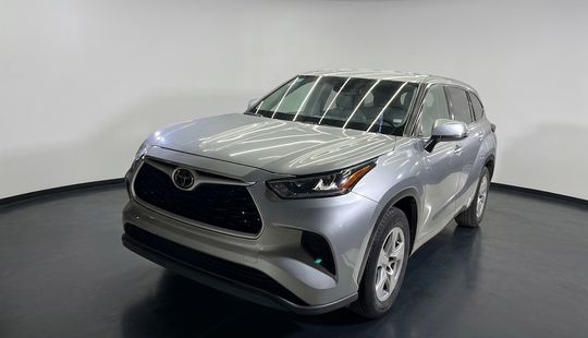 Toyota • Highlander