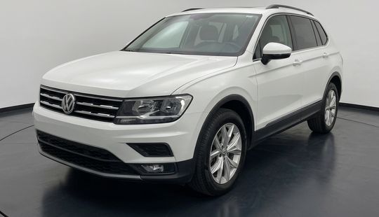 Volkswagen • Tiguan