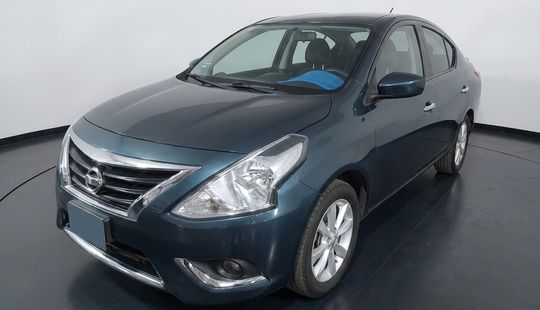 Nissan • Versa