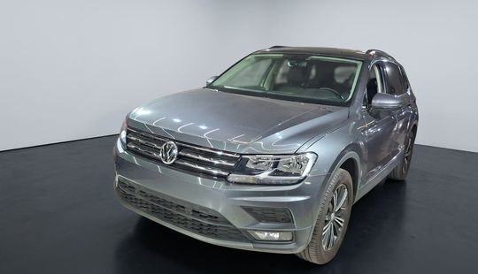 Volkswagen • Tiguan
