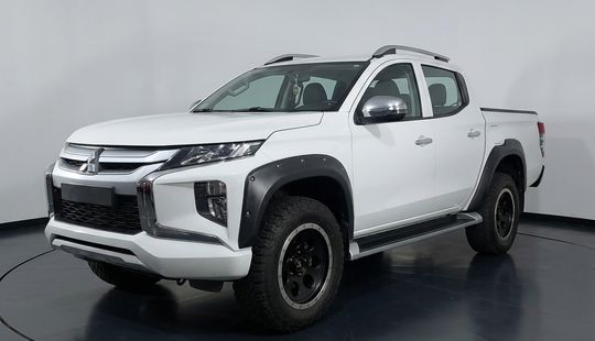 Mitsubishi • L200
