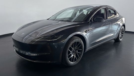 Tesla • Model 3