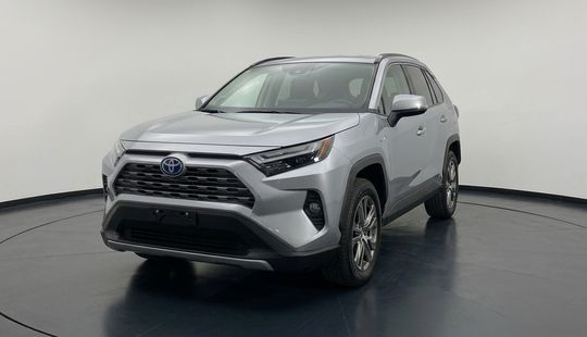 Toyota • RAV4