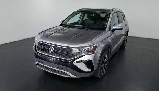 Volkswagen • Taos