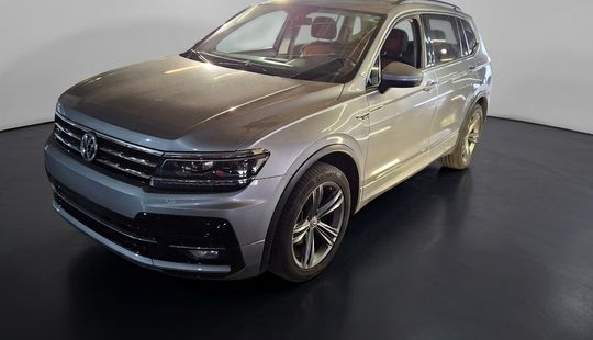 Volkswagen • Tiguan
