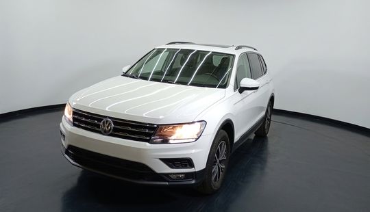 Volkswagen • Tiguan
