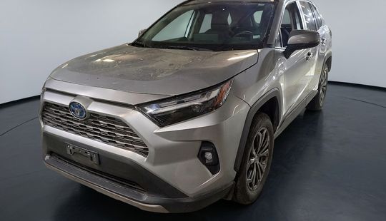Toyota • RAV4