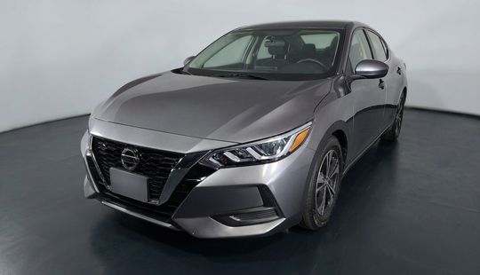 Nissan • Sentra