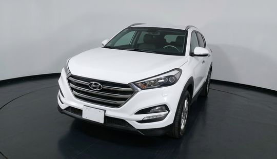 2018 • 99,000 km • Automático