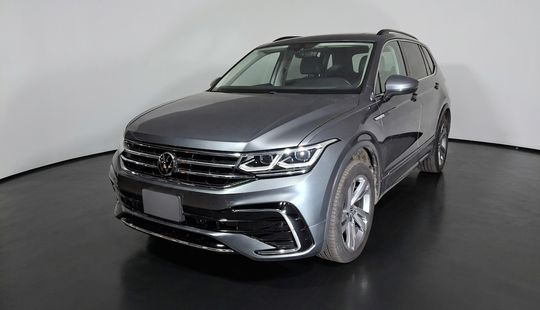 Volkswagen • Tiguan