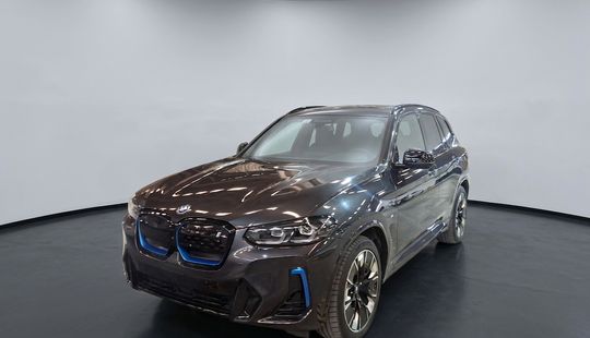 2022 • 30,000 km • Automático