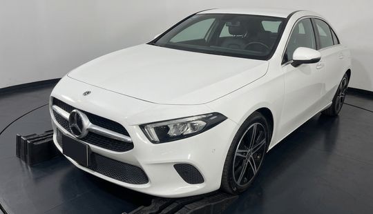 Mercedes Benz • Clase A