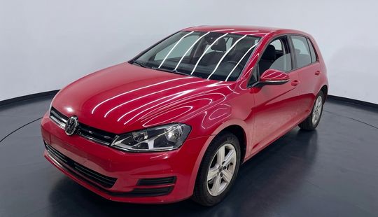 Volkswagen • Golf