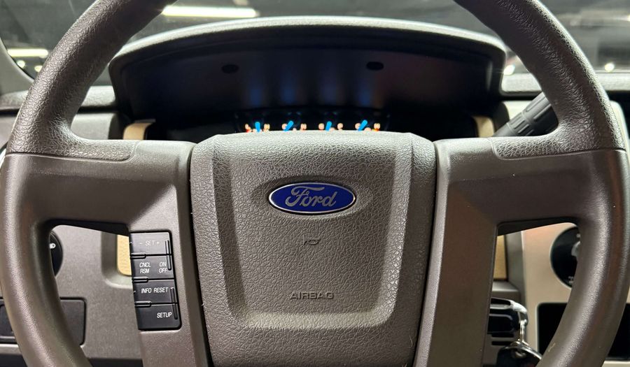 Ford Lobo 5.0 LOBO XLT REGULAR CAB 4X2 TA Pickup 2013