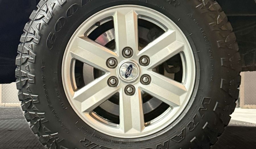 Ford Lobo 5.0 LOBO XLT REGULAR CAB 4X2 TA Pickup 2013
