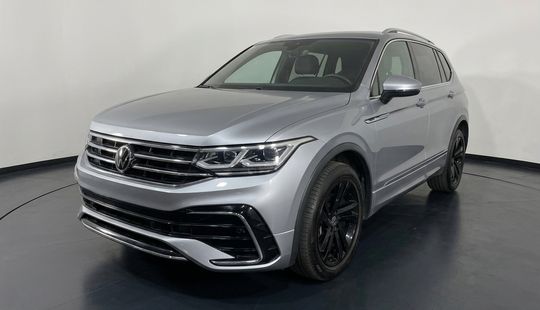 Volkswagen • Tiguan