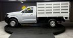 Nissan Np300 2.5 ESTACAS TM DH PAQ. SEG. 6VEL Pickup 2018