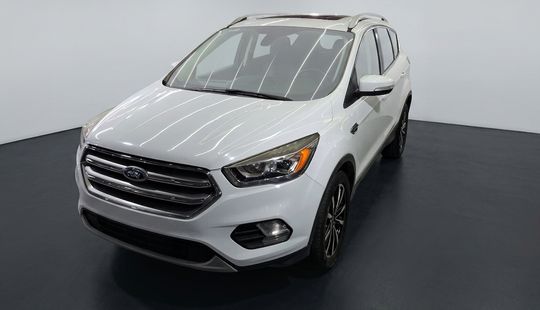 Ford • Escape
